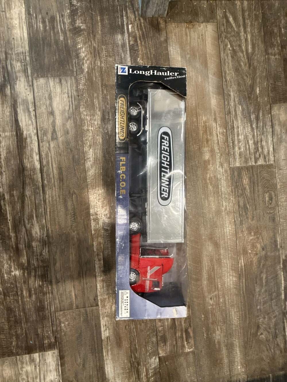 NewRay Freightliner FLB C.O.E. Diecast